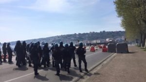 lungomare_napoli_scontri1_renzi_ildesk