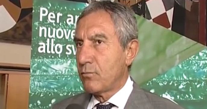 Gli industriali osteggiano il ricorso su Bagnoli, scontro con de Magistris all’assemblea