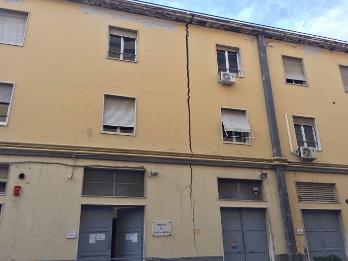 Paura alla Federico II, rischia di crollare edificio della facoltà di Veterinaria