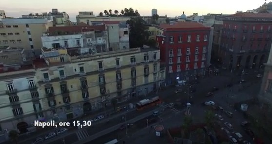 Blocco circolazione a Napoli, il drone pesca anche un ingorgo – Video
