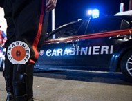 Boato nella notte a Capaccio, bomba distrugge saracinesca di centro scommesse