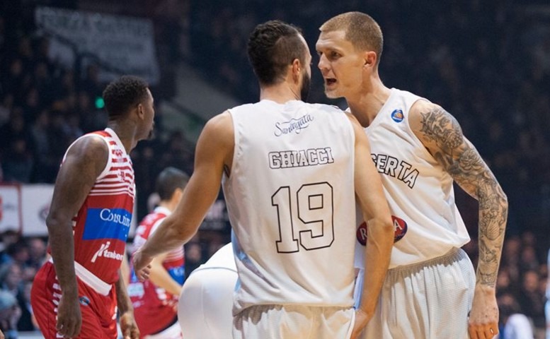 Pesaro ko, Caserta torna a vincere