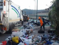 Scampia, individuato furgone con sacchi contenenti rifiuti speciali