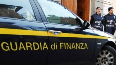 Contrabbando, Guardia di Finanza sequestra otto tonnellate di sigarette