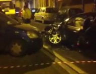 Napoli, tamponamento in via Tasso: 4 feriti, 2 auto distrutte – Video
