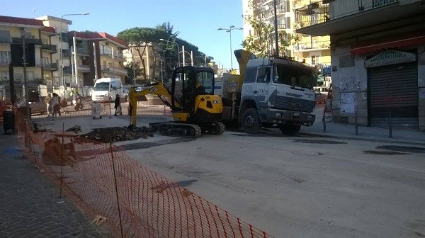 Colli Aminei, la prossima settimana riapre strada dissestata: verso il rientro degli inquilini
