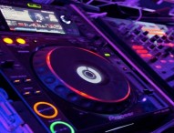 Volturara: scarica illegalmente 50.000 brani, deejay rischia multa da 5 milioni di euro
