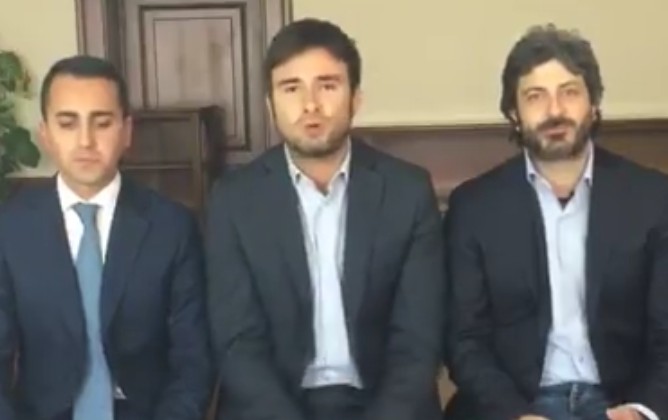 “Mai saputo di ricatti e minacce a Quarto, avremmo denunciato”. L’ira di Fico e Di Maio