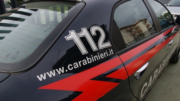 San Giorgio a Cremano, tentata rapina in  macelleria: arrestato 18enne che si ferisce ad una gamba