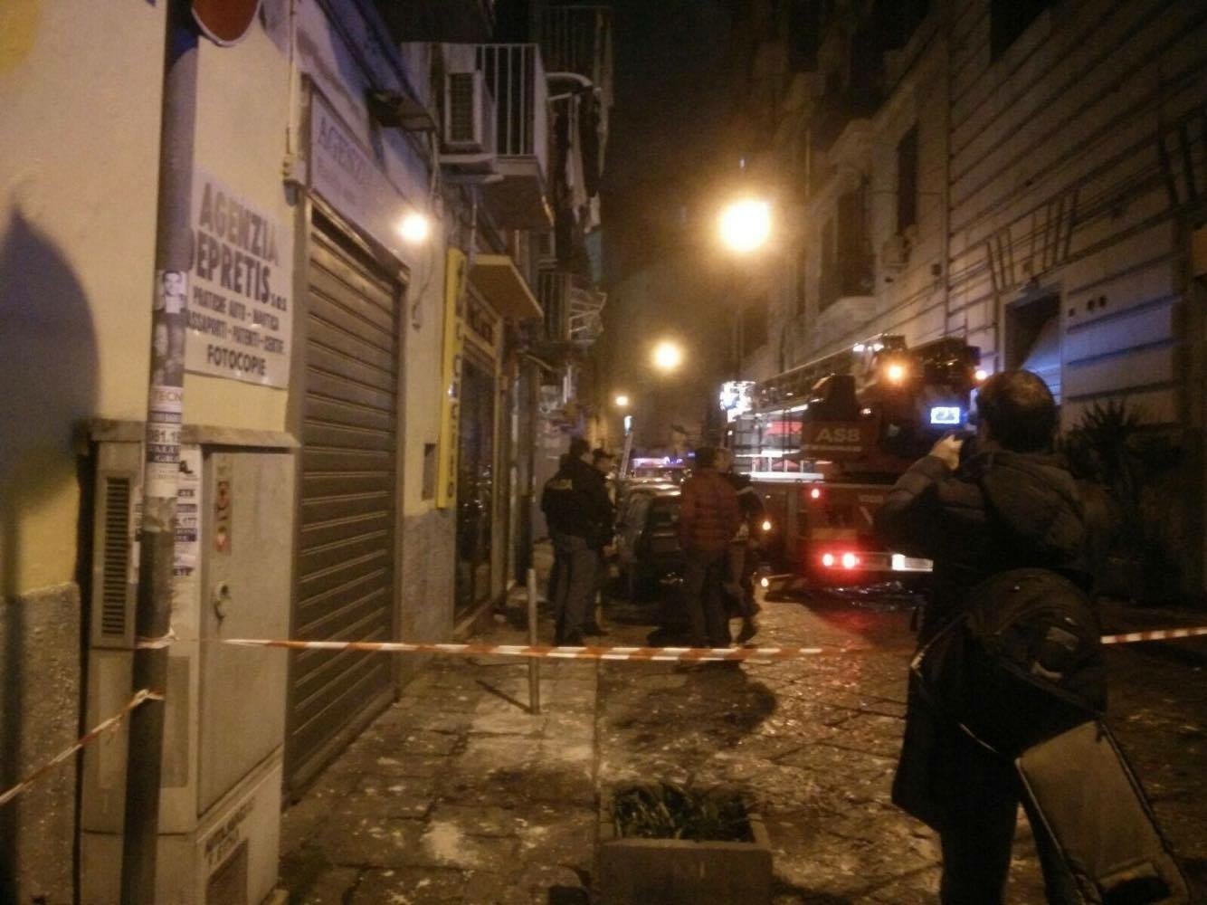 Esplosione in centro a Napoli