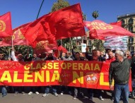 La classe operaia va in sciopero, a Napoli marciano 3.000 tute blu