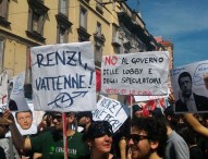 A Napoli movimenti in marcia contro l’arrivo di Renzi: “No al governo di lobby e speculatori”
