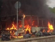 Ctp, in fiamme autobus della linea Napoli-Mondragone