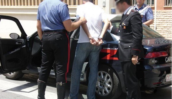 Trentola Ducenta, minacce e atti persecutori ai familiari: arrestato