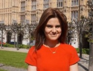 Gb, deputata anti Brexit ferita in agguato da fanatico: è grave, arrestato 52enne