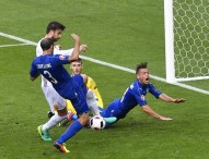 Chiellini e Pellè spingono l’Italia ai quarti, la Spagna campione è fuori