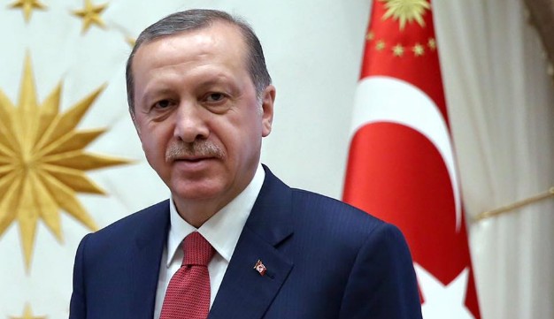 Il golpettino di Erdogan: sospesi quasi 8mila poliziotti, repressione spietata