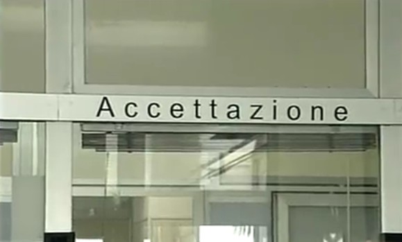 Cardarelli, viaggio in trincea tra aggressioni, tagli e show: “I blitz di De Luca? Avvertiti prima”