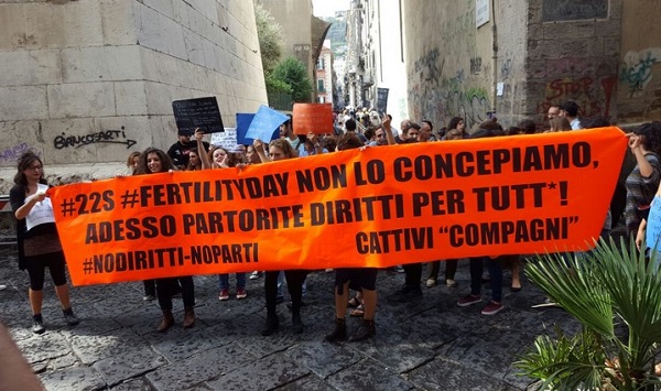 Fertility fake vs Fertility day: un boomerang l’iniziativa di Lorenzin, proteste in tutta Italia