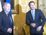 Referendum, l’amico americano aiuta Renzi: l’ambasciatore fa campagna per il Sì, è scontro