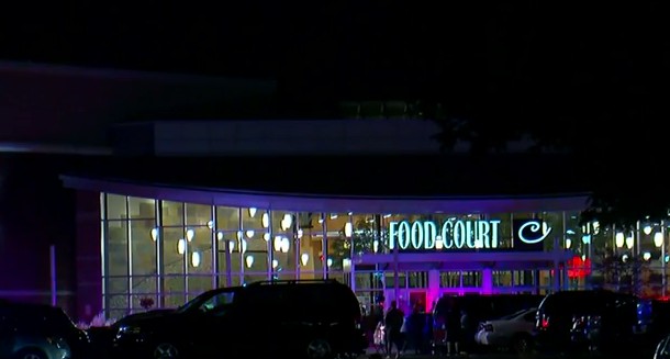 Minnesota, uomo accoltella 8 persone al centro commerciale: “Invocava Allah”