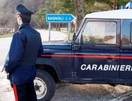 Bagnoli Irpino, litiga con l’amico alla sagra e danneggia auto dei carabinieri: denunciato