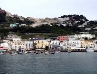 Forte vento, stop ai collegamenti con Capri