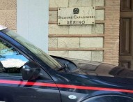 Serino, 17enne accoltellato: denunciato commerciante, lo incolpava di averlo derubato