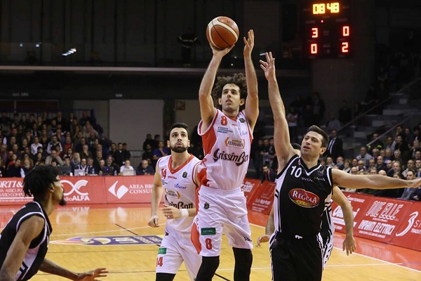 Basket, Caserta corsara a Reggio Emilia