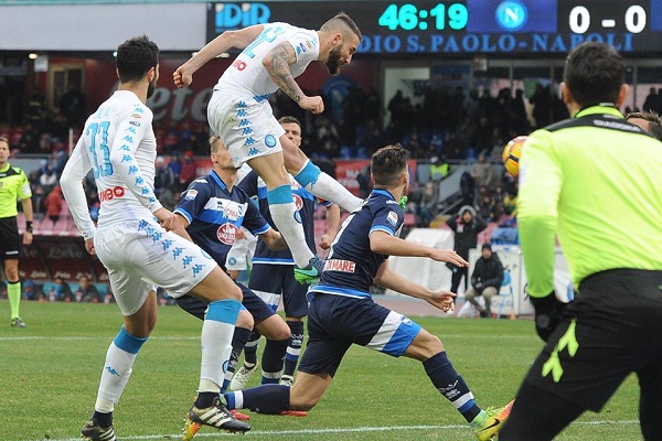“Bomber” Tonelli suona la carica, il Napoli liquida il Pescara