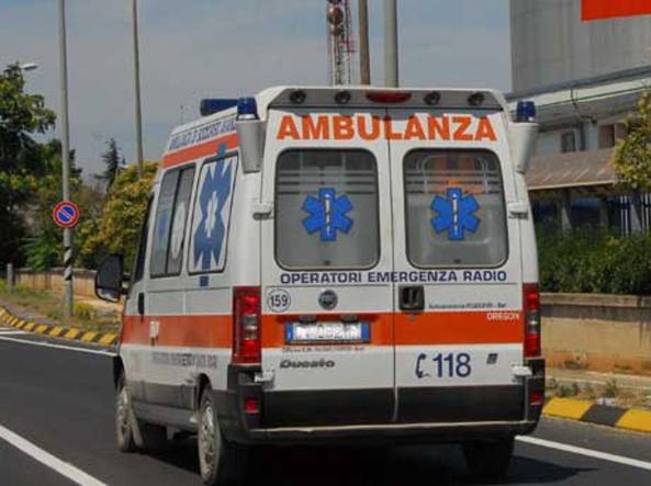 Vallo della Lucania, scontro auto-furgone: morta donna, 2 feriti