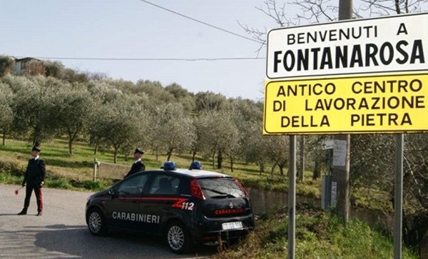 Coppia rapinata a Fontanarosa, denunciati i due “pali” della banda: uno è invalido civile