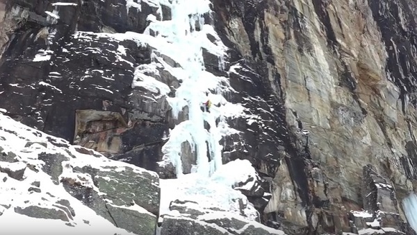 Gressoney, crolla cascata di ghiaccio: 4 scalatori morti e una ferita