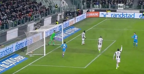 Juventus-Napoli 0-1 al 45′: Callejon sblocca, Reina salva