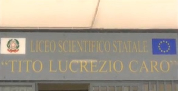 Napoli, sospetto caso di meningite: chiuso per oggi il liceo Tito Lucrezio Caro
