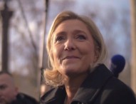 Presidenziali, Le Pen avvia la campagna elettorale: “Via da Ue e Nato”