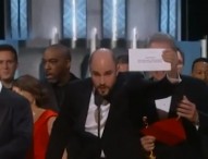 Oscar, vince Moonlight con la gaffe dell’annuncio sbagliato: “Ha vinto La La Land”