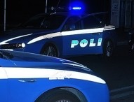 Napoli, altro omicidio in periferia nord: cadavere in auto tra Scampia e Piscinola