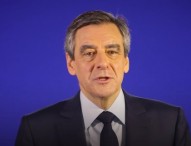 Francia, Fillon non si ritira e grida al complotto dei giudici: “L’indagine è un assassinio politico”