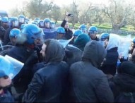 Gasdotto Tap, cariche contro i manifestanti: protestavano per l’espianto degli ulivi