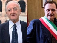 De Luca e Mastella come Trump e Kim Jong-un. “Protesta stupida”. “Ti mando le truppe mastellate”