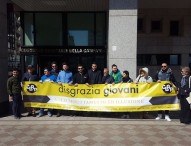 Garanzia Giovani Campania, sit-in al consiglio regionale: “Mancano pagamenti e attestati”