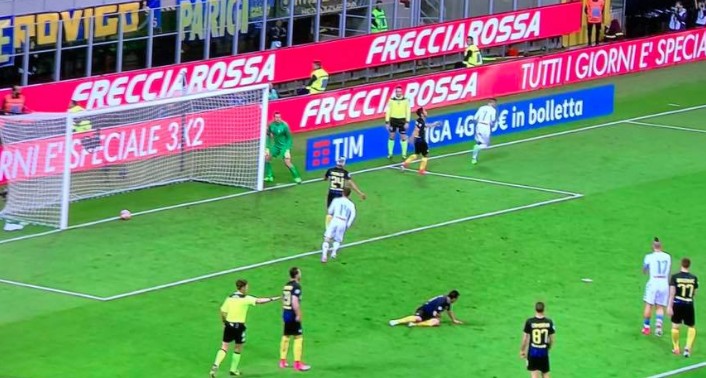 Inter-Napoli 0-1 al 45′: harakiri Nagatomo, Callejon implacabile