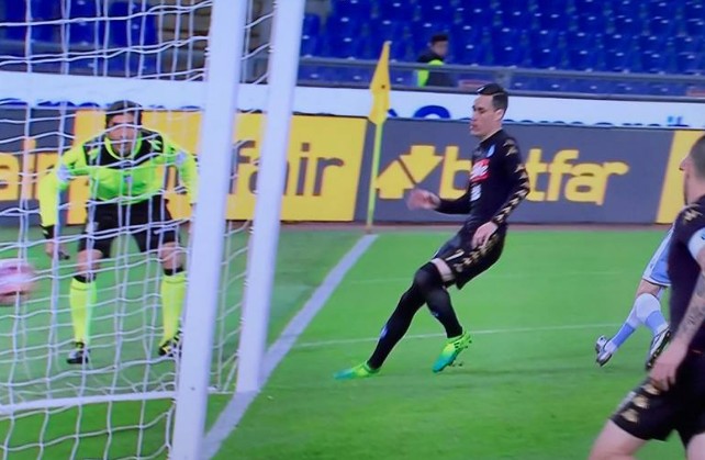 Lazio-Napoli 0-1 al 45′: sblocca Callejon, azzurri autoritari