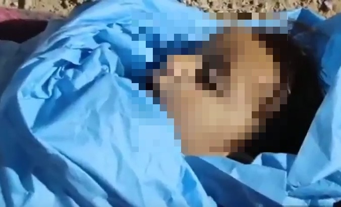 Siria, Assad fa strage col sospetto uso di gas: 58 morti, molti bambini