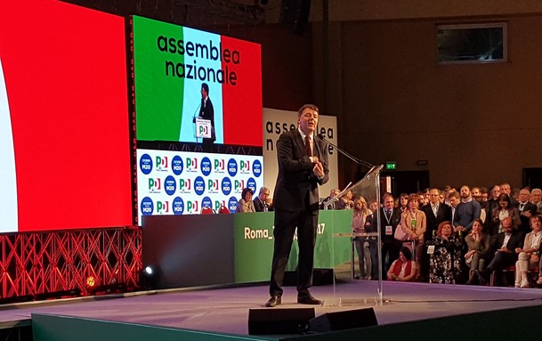 Pd, Renzi ammette la fuga dei giovani dal partito e non scioglie il rebus durata del governo