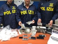 Napoli, blitz al rione Traiano: trovati 3 kg di droga, arrestato 27enne