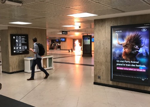 Bruxelles, sventato attentato alla stazione: ucciso uomo con cintura esplosiva