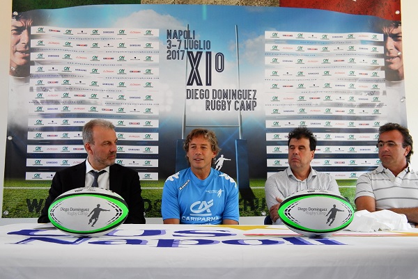 Rugby, Dominguez accoglie Maradona a Napoli: “Scambieremo i palloni”