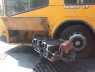 Napoli: I bus-carretta dell’Anm sono un pericolo pubblico, danneggiato un pullman turistico